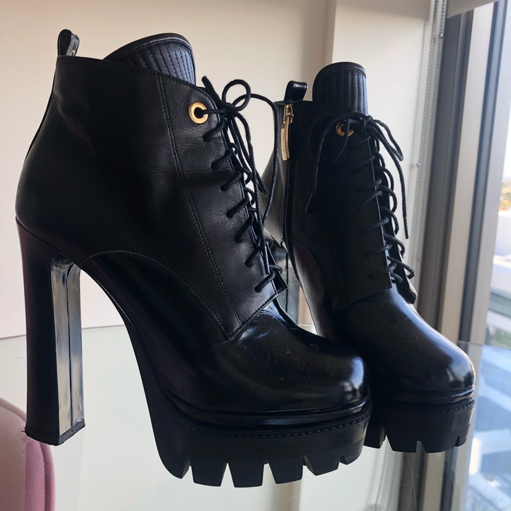 CARLO PAZOLINI COUTURE Platform Ankle boots🔥